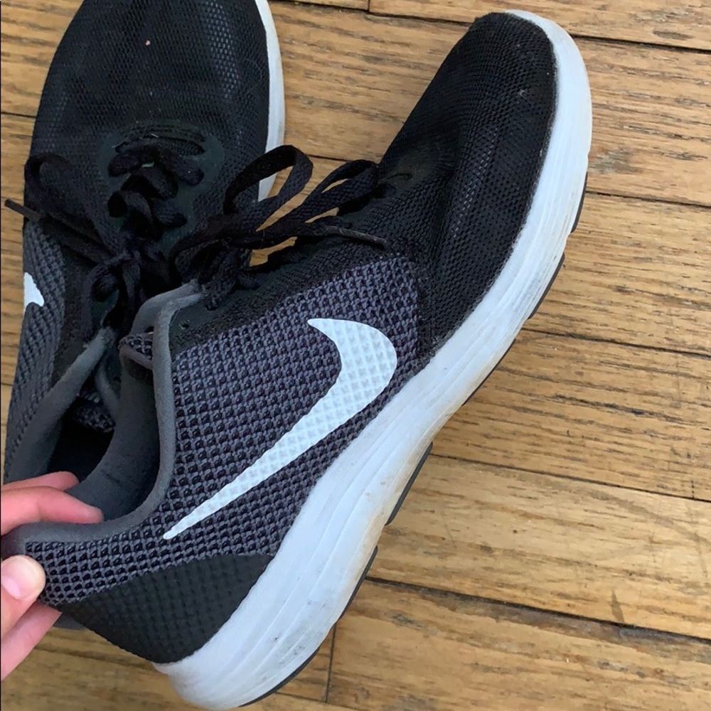 Nike tennis shoes